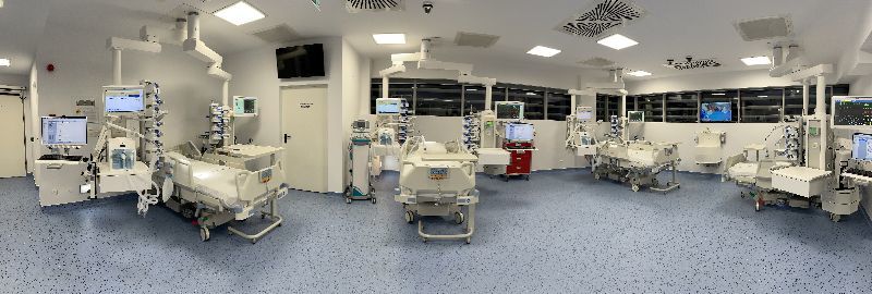 Spitalul Clinic Sanador a investit 6 milioane euro în primul bloc operator complet digitalizat şi prima sală hibridă mobilă din România