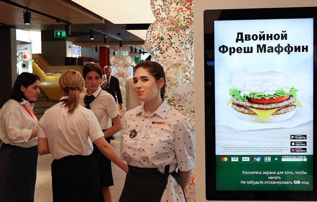 Rușilor nu prea le place ”McDonald’s autohton”. Noul brand, Vkusno I Tocika, nu are succes