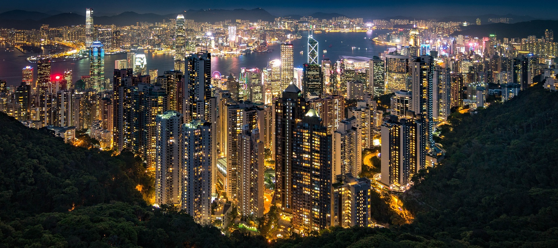 New York şi Singapore, cele mai scumpe oraşe din lume în 2022, arată Economist Intelligence Unit