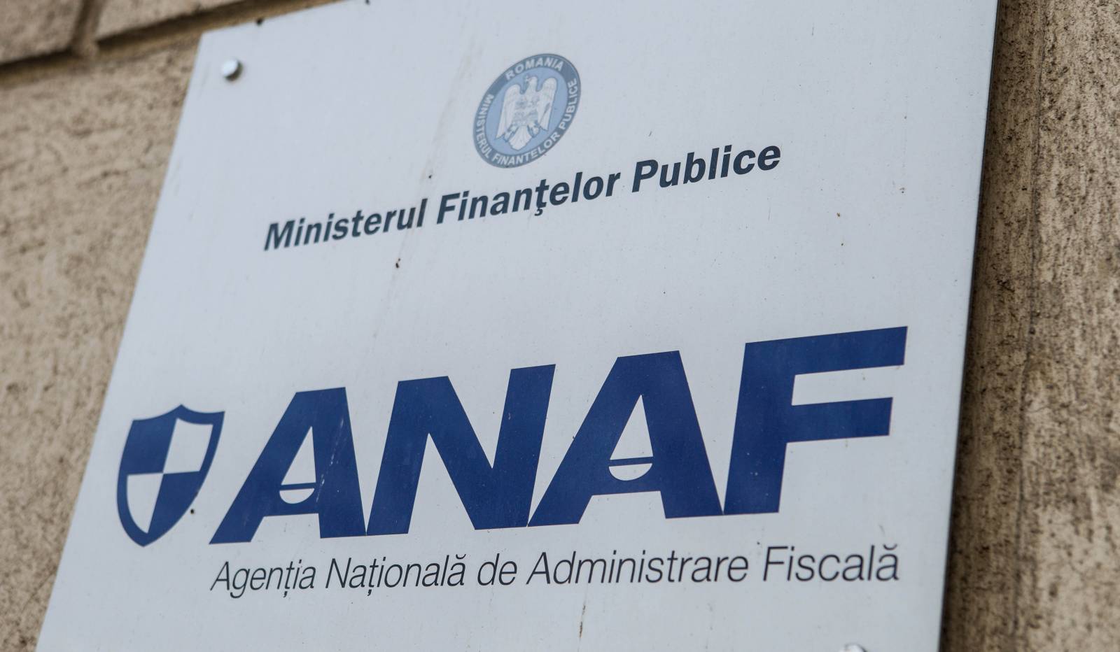 Ce mașini scoate la vânzare ANAF în luna ianuarie 2023. O Dacia Logan costă mai puțin de 1.000 de euro