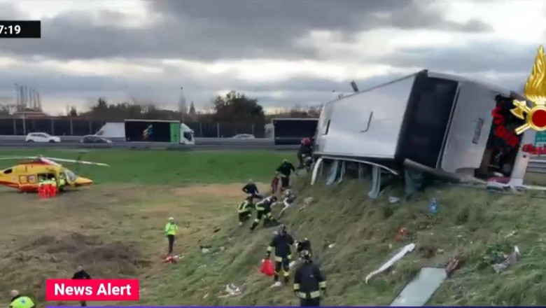 ALERTĂ Un autocar cu români s-a răsturnat în Italia: 22 de răniți, unul în stare gravă