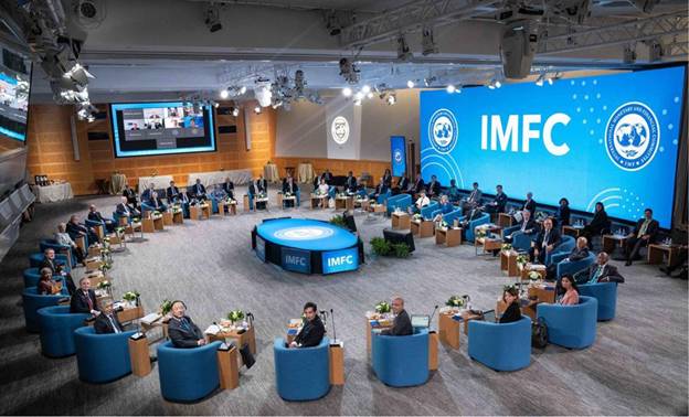 FMI: Economia globală are în faţă un an dificil în 2023