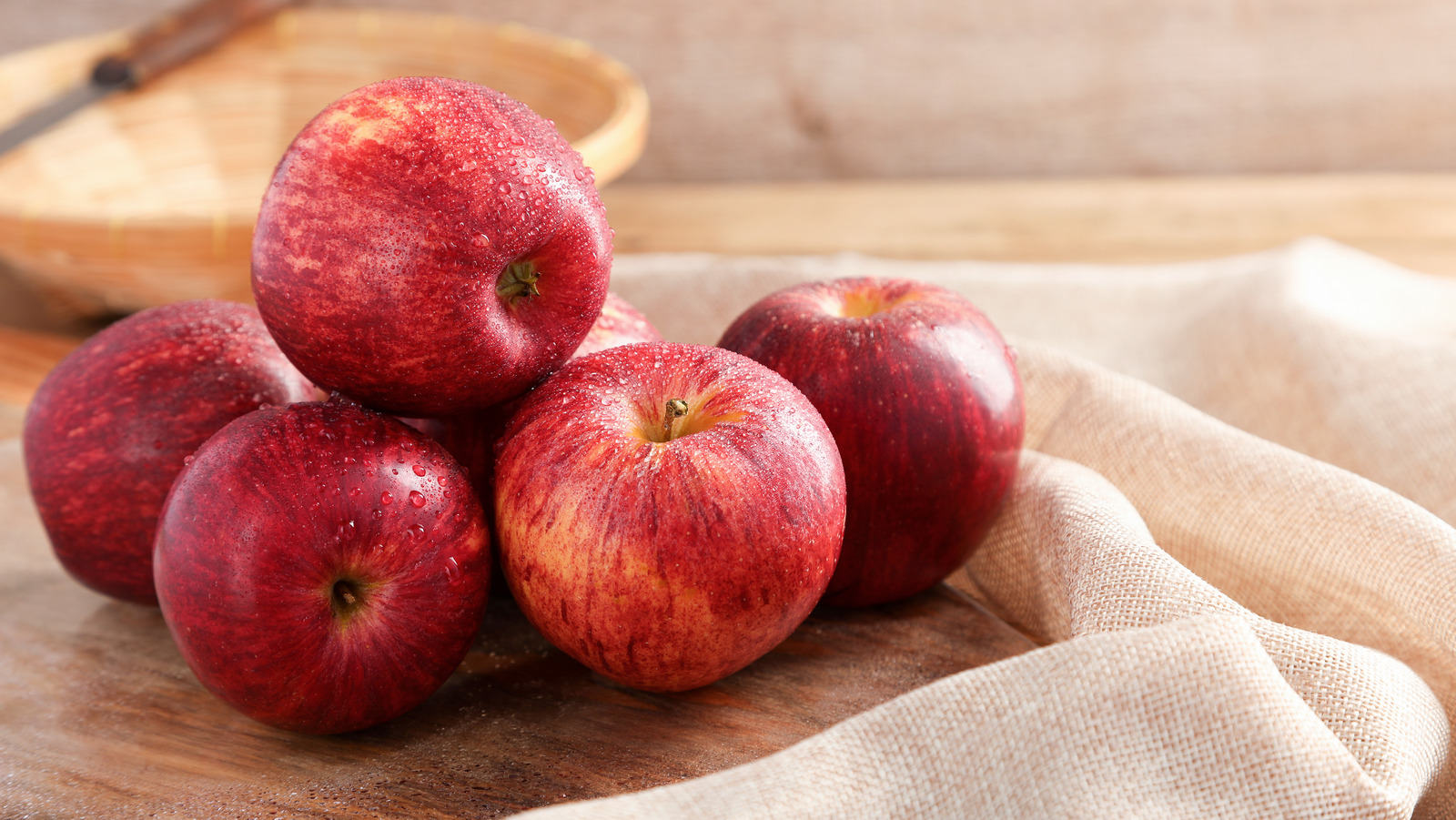 Cum păstrezi merele proaspete în congelator. Doar așa rezistă mai mult timp