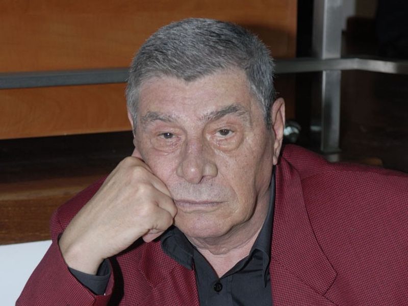 Înainte să ajungă la spital, Mitică Popescu a stat acasă în frig, de frica facturilor la gaze