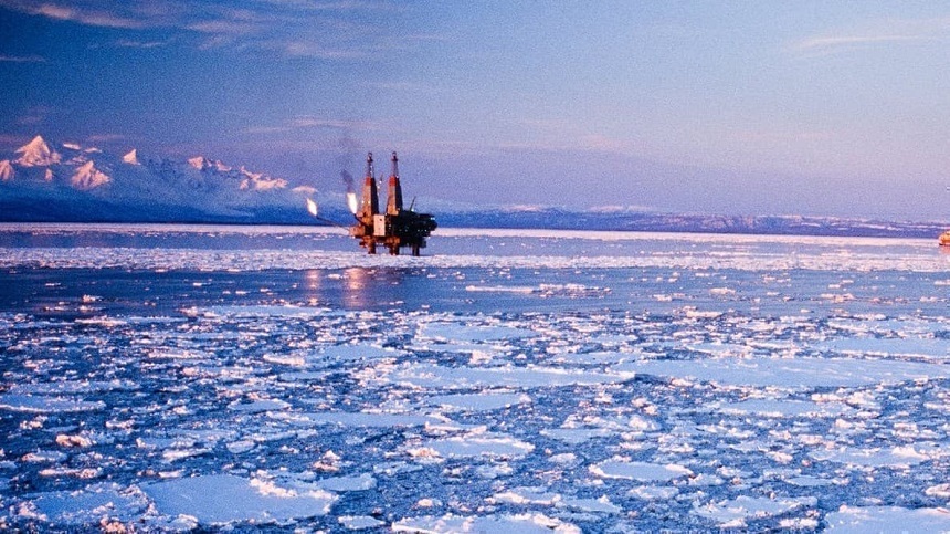 Rusia pompează petrol din regiunea arctică spre China şi India