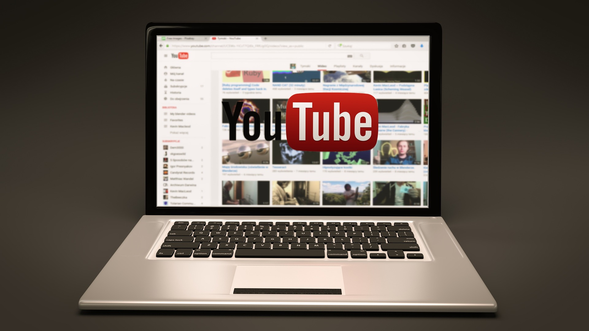 YouTube schimbă politica filmărilor care conțin înjurături