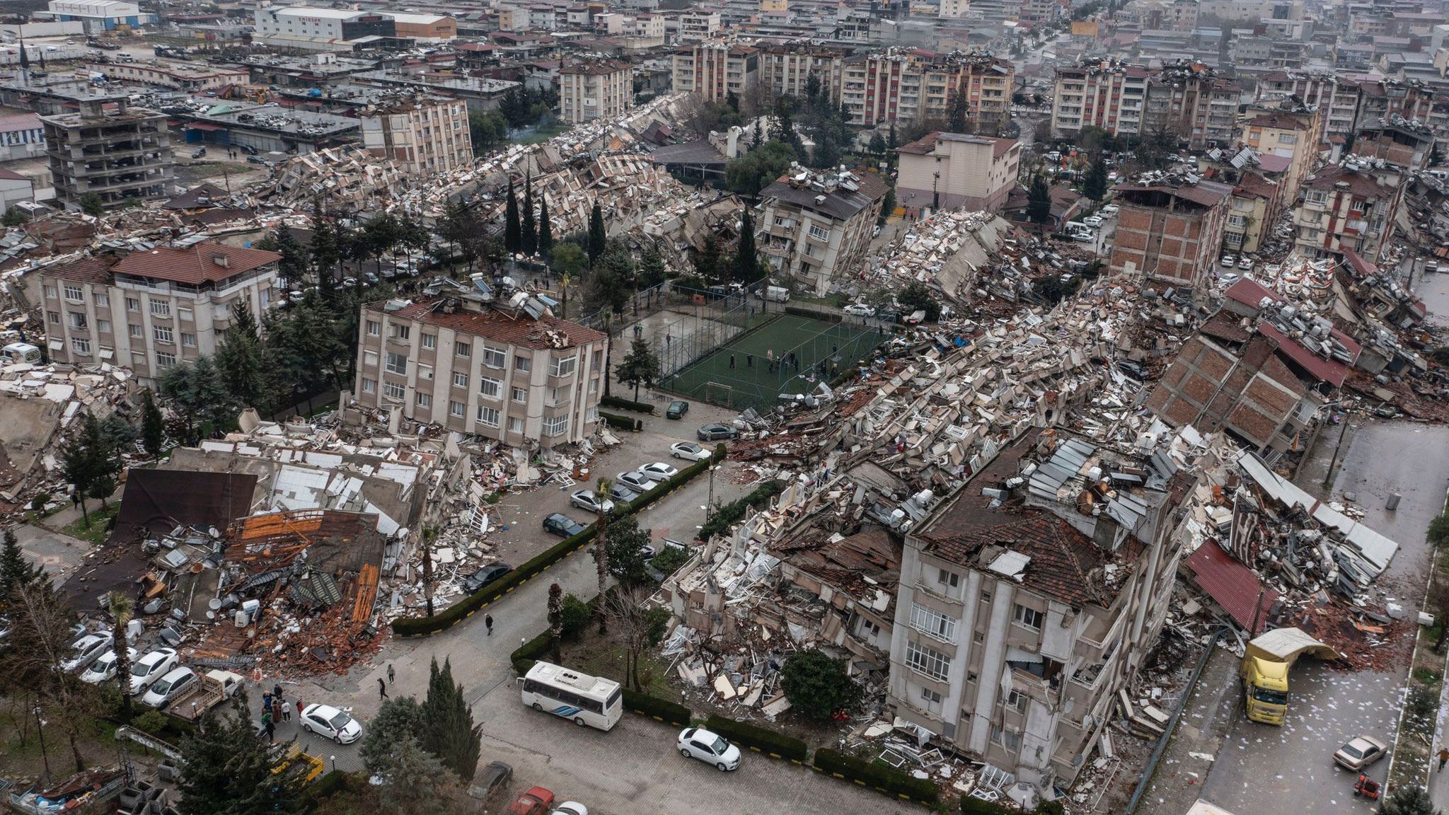 Cutremurele din Turcia și Siria: Bilanțul morților se apropie de 20.000, depăşind dezastrul de la Fukushima