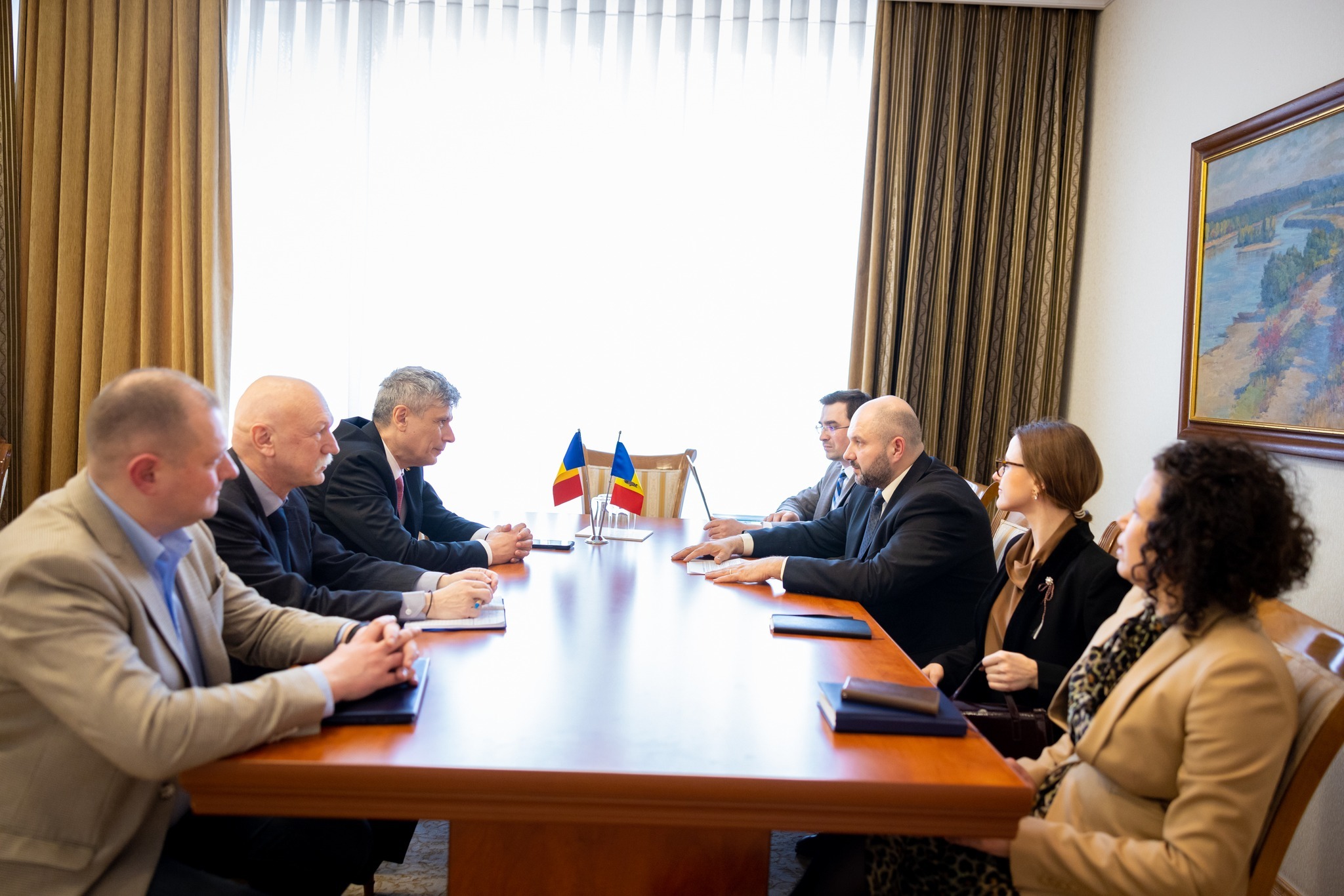 România şi Republica Moldova reactivează grupul de lucru pe domeniul energiei / Virgil Popescu: România va oferi în continuare tot suportul necesar Republicii Moldova pentru a elimina intruziunea şi influenţa rusească