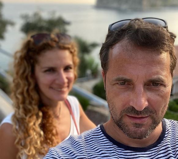Andrei Aradits în pragul divorțului! Soția sa a ales să facă yoga în India