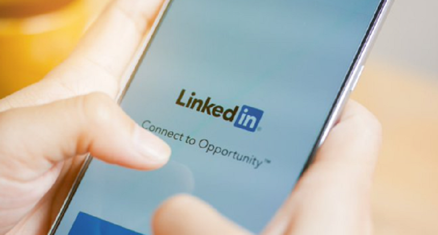 LinkedIn lansează instrumente de AI pentru candidaţi şi companii