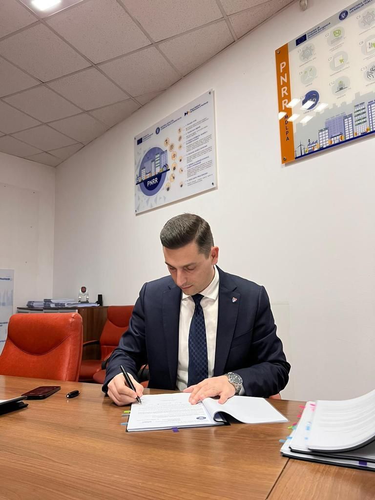 Preşedintele CJ Maramureş Ionel Bogdan: Am semnat astăzi 6 contracte de finanţare prin PNRR