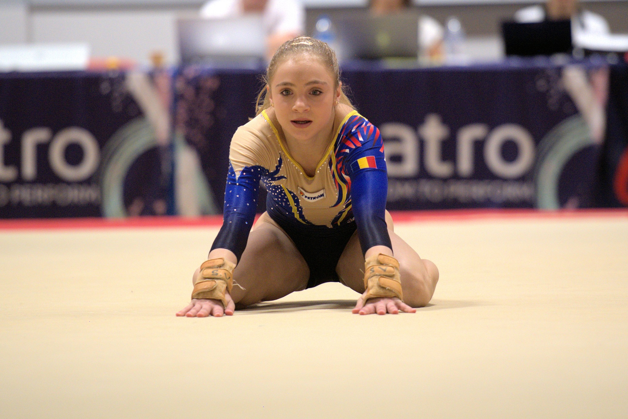 Super-performanță la gimnastică! Sabrina Voinea, două medalii de de aur, la Cupa Mondială. VIDEO
