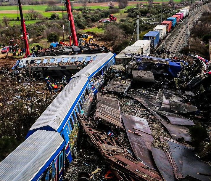 Noi dezvăluiri despre tragedia feroviară din Grecia. Mecanicul trenului Intercity ceruse în mod special ruta „morții”