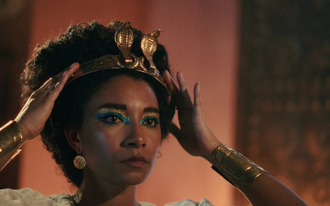 Egiptul șterge pe jos cu Netflix: Cleopatra avea pielea deschisă la culoare