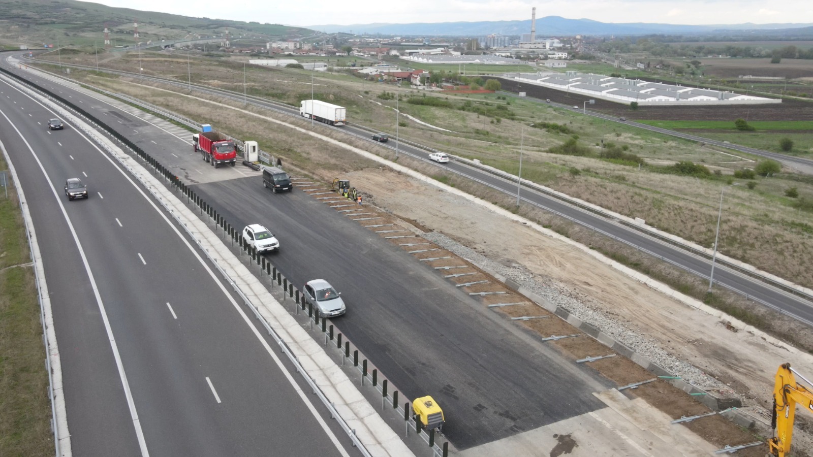 Tronsonul din autostrada A10 Sebeş-Turda care, la finalul lunii ianuarie, s-a rupt a fost asfaltat – FOTO, VIDEO