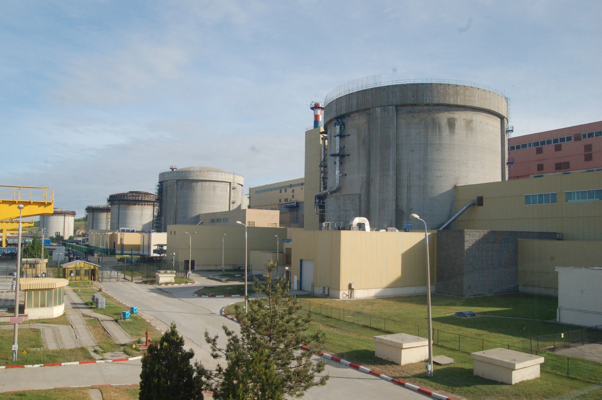 Nuclearelectrica finalizează operaţionalizarea Filialei Feldioara. Au fost întreprinse toate demersurile necesare pentru transportul concentratului tehnic de uraniu din Kazakstan, pentru a asigura începerea producţiei odată cu operationalizarea filialei