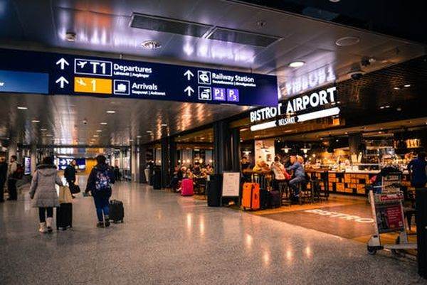 Numărul de pasageri pe aeroporturile Otopeni și Băneasa, în creștere cu 38%