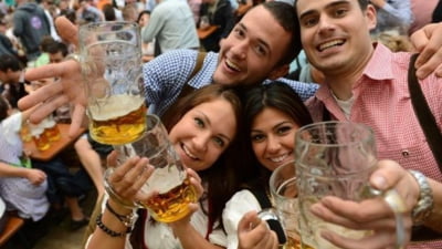 În Europa se află cei mai mulți băutori. Care este țara în care se consumă cel mai mult alcool