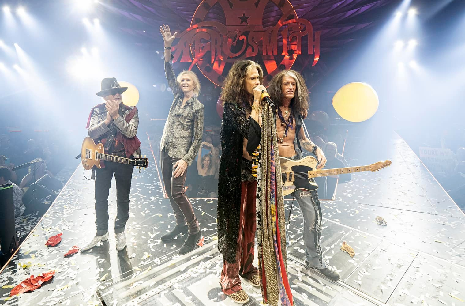 Ultimul turneu din istoria Aerosmith! După jumătate de secol de rock ’n’ roll nici unul din trupă nu are mai puțin de 100 milioane $