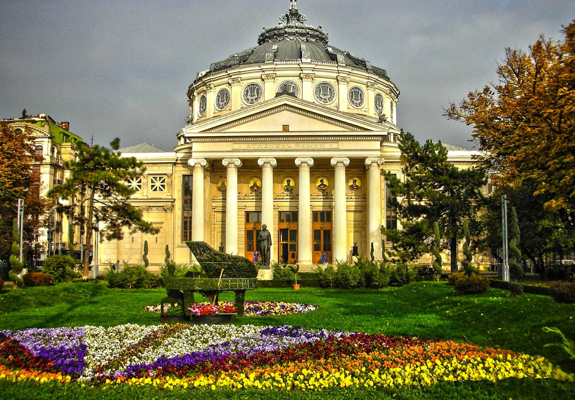 Premieră! Ateneul Român se poate vizita gratuit de Noaptea Muzeelor