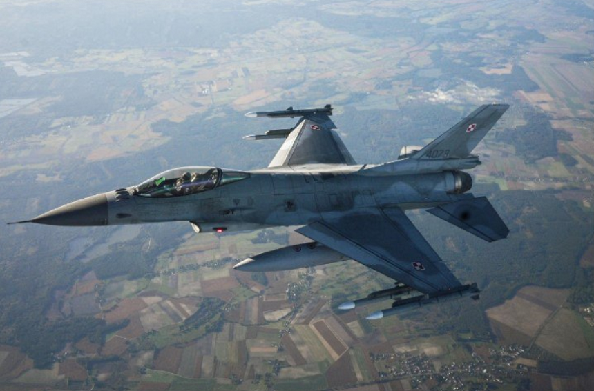 Rusia reacţionează după ce SUA au dat undă verde transferului de avioane F-16 către Ucraina