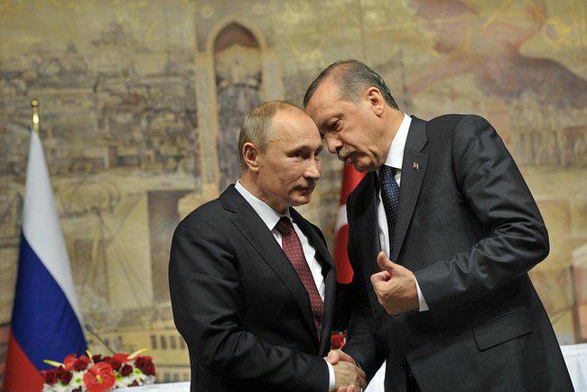 Erdogan îl apără pe Putin în privința acuzațiilor de implicare în alegerile prezidențiale