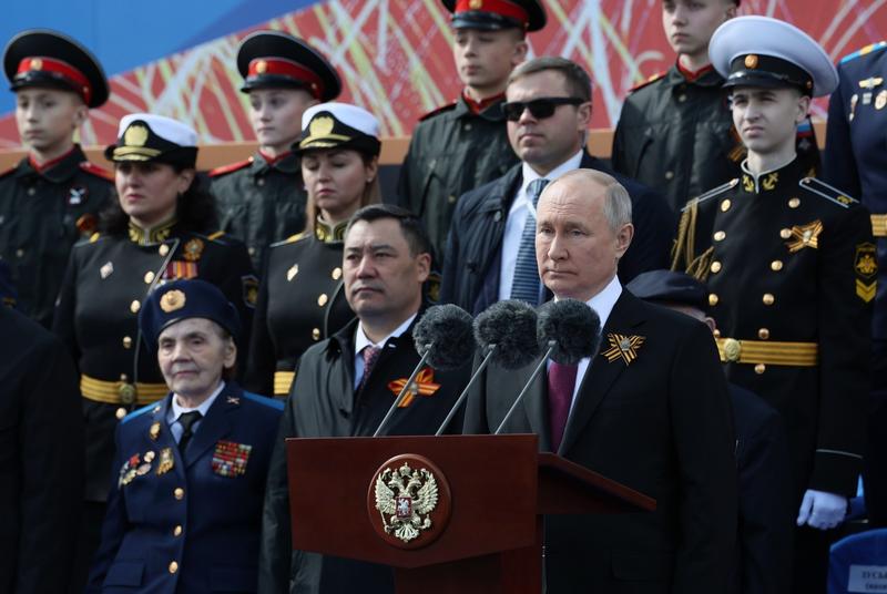 Discursul lui Putin la parada militară de Ziua Victoriei: „S-a declanșat un adevărat război împotriva patriei noastre”