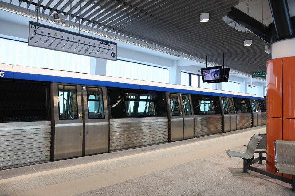 Legea care prevede că Ministerul Transporturilor autorizează lucrările de construcţii aferente infrastructurii de transport de interes naţional şi de metrou gestionată de Metrorex, promulgată