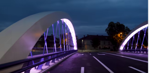 Emil Boc anunţă că noul pod peste Someşul Mic va fi deschis circulaţiei în următoarele zile / Lucrările la proiectul de peste 22,6 milioane de lei au fost finalizate  – VIDEO