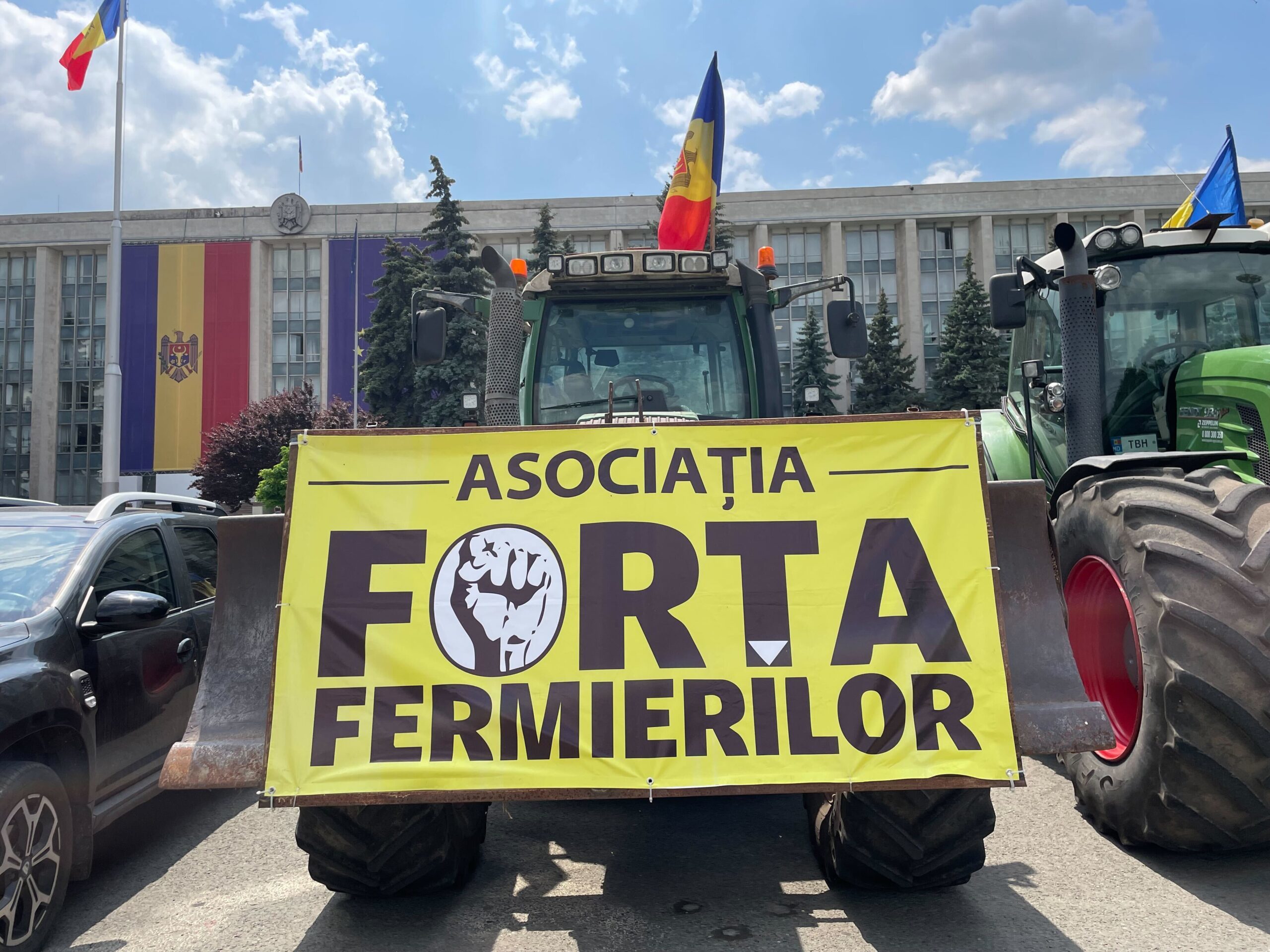 Fermierii care protestează la Chişinău cer să discute cu preşedinta Maia Sandu şi cu premierul Marcel Ciolacu, aflat în vizită