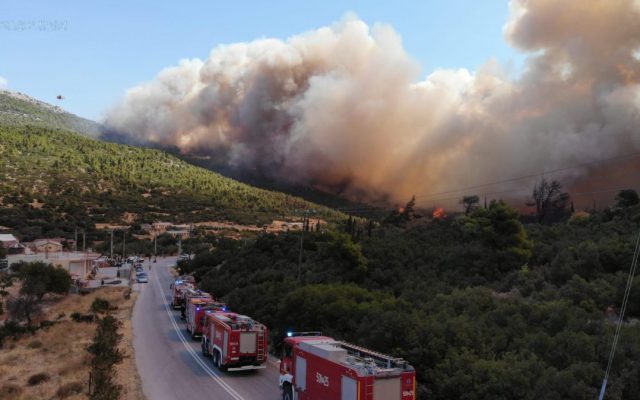 40 de pompieri români au plecat în Grecia pentru a ajuta la stingerea incendiilor