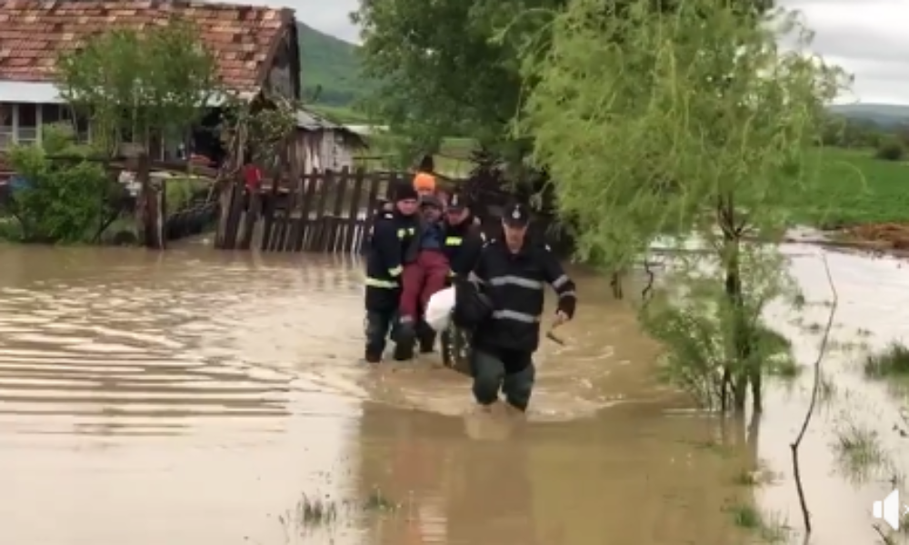 Alertă meteo: Cod de inundații în 28 de județe din România