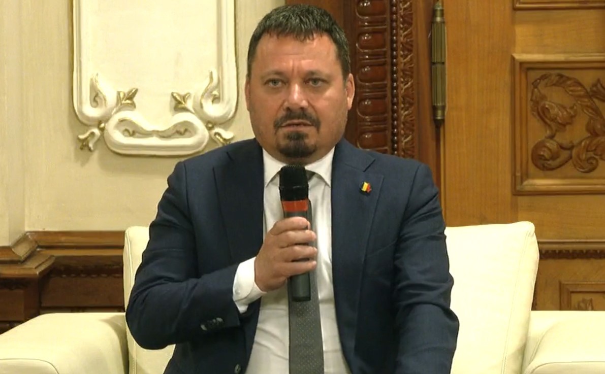 Secretarul de stat Ionel Scrioşteanu (PNL): E foarte important să nu mai schimbăm priorităţile în Ministerul Transporturilor / PNL ar trebui să ridice în dezbatere, ca partid, transferul metroului către Primăria Capitalei