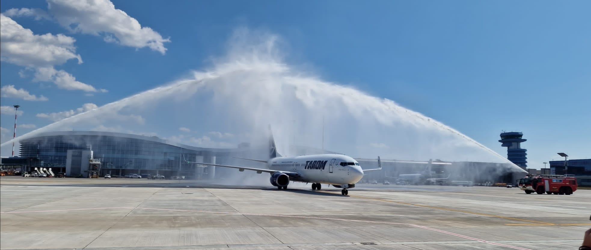 Compania Națională Aeroporturi București a inaugurat o nouă platformă de îmbarcare-debarcare pe Aeroportul Otopeni