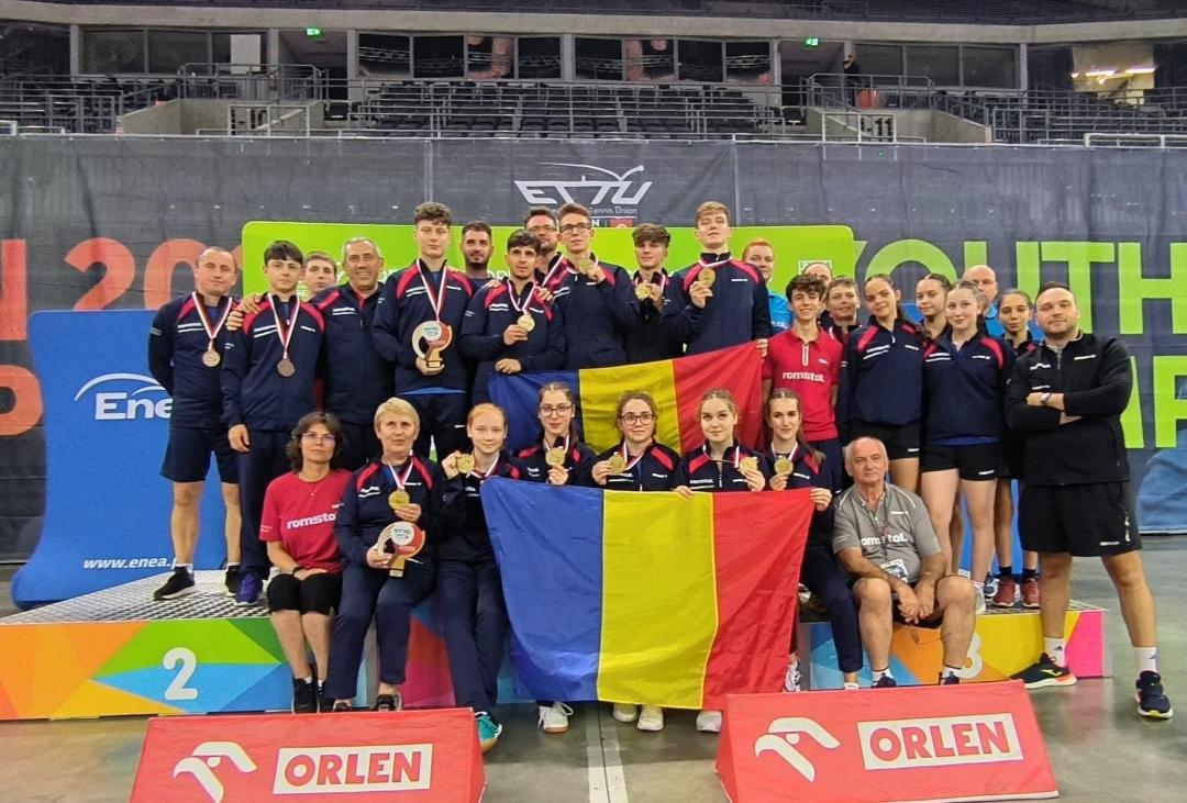 Mândria României! „Tricolorii” de la tenis de masă au luat aurul pe echipe la masculin și feminin