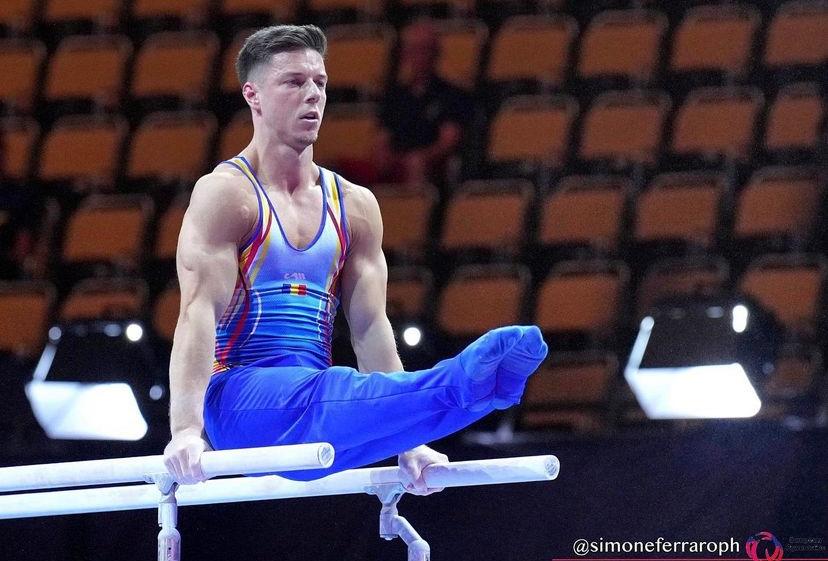 Povestea gimnastului român care are un exercițiu la paralele conceput de el