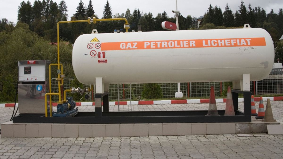 Ultima oră: Scurgeri de gaz la un depozit GPL din Caracal