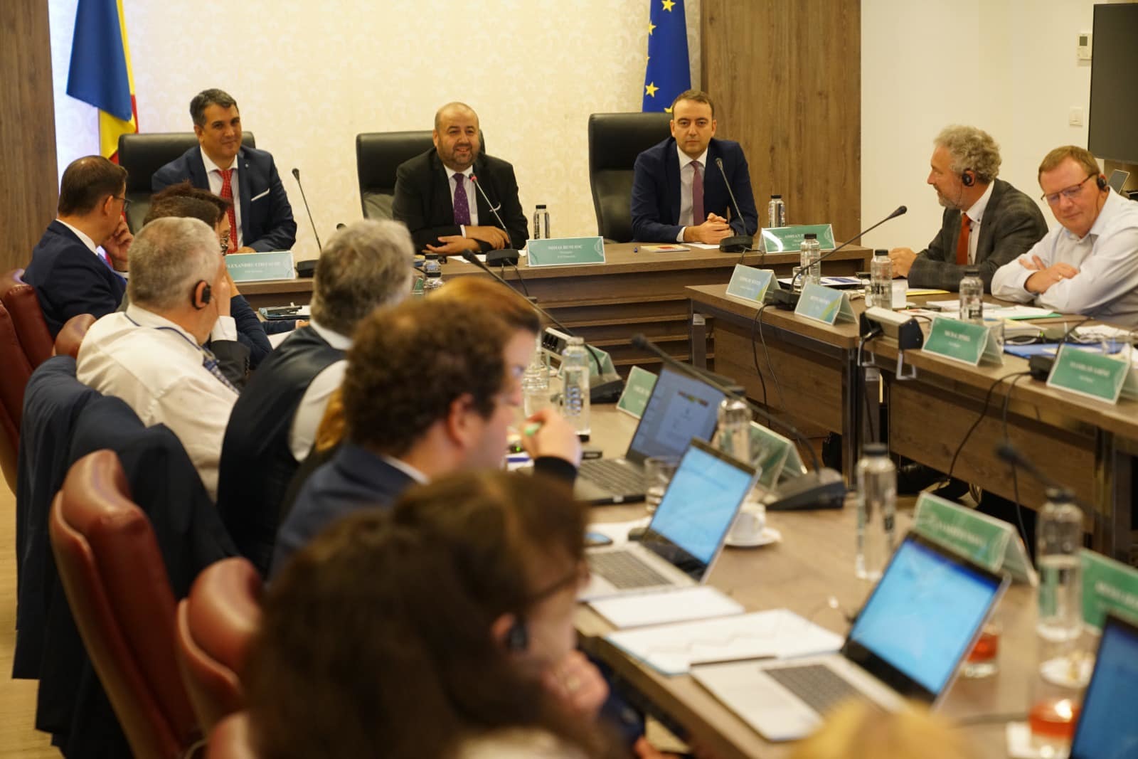 Reprezentanţi ai CE, ai Curţii de Conturi Europene, auditori din mai multe state, responsabili din domeniul finanţelor publice din România participă la Bucureşti, la reuniunea Grupului de lucru în domeniul TVA  – FOTO