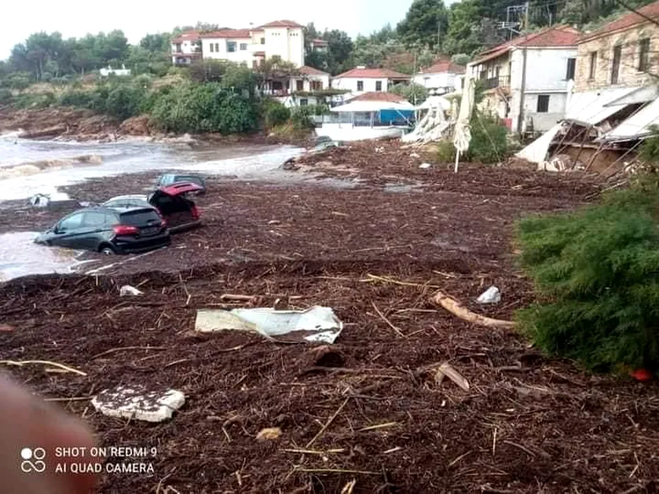 O româncă stabilită în Grecia, despre inundații: „Este sfârșitul lumii”