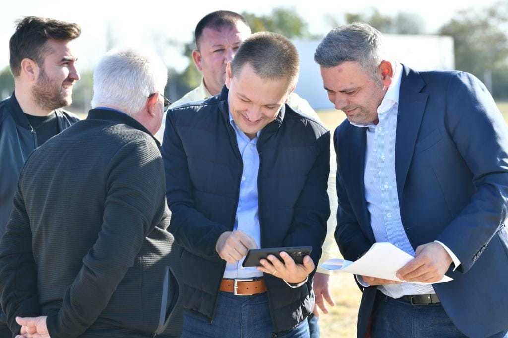 Un centru de colectare legume şi fructe va fi construit în Dolj, la Dăbuleni / 15 asemenea centre vor fi construite în România, anunţă ministrul Agriculturii
