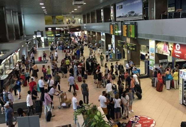 Spaţiile comerciale din Aeroportul Henri Coandă sunt scoase la licitație