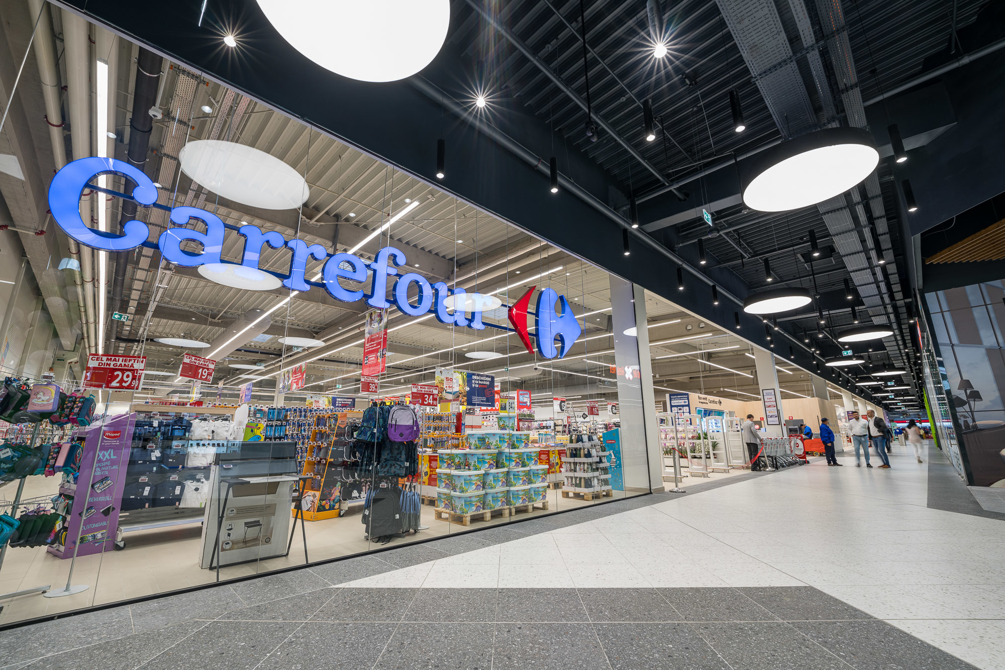 Carrefour vrea reducerea preţurilor la alimente și are susținere din partea concurenței