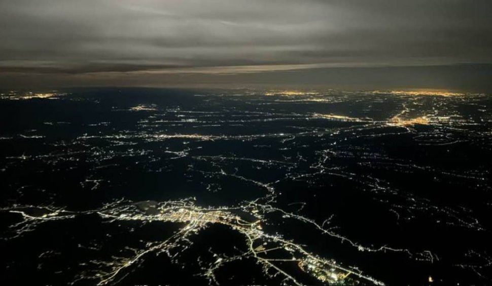 Imagine virală pe internet, cu șase orașe din România, surprinsă de la 12.000 de metri altitudine. Ghiciți orașele?