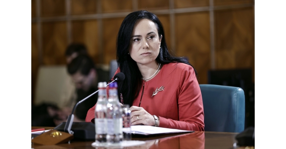 Ministrul Muncii anunță când vor lua românii pensia în luna Decembrie. Care este data limită