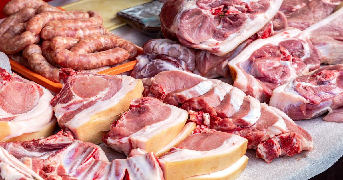 Se scumpește carnea de porc? Multe persoane și-au făcut provizii deja