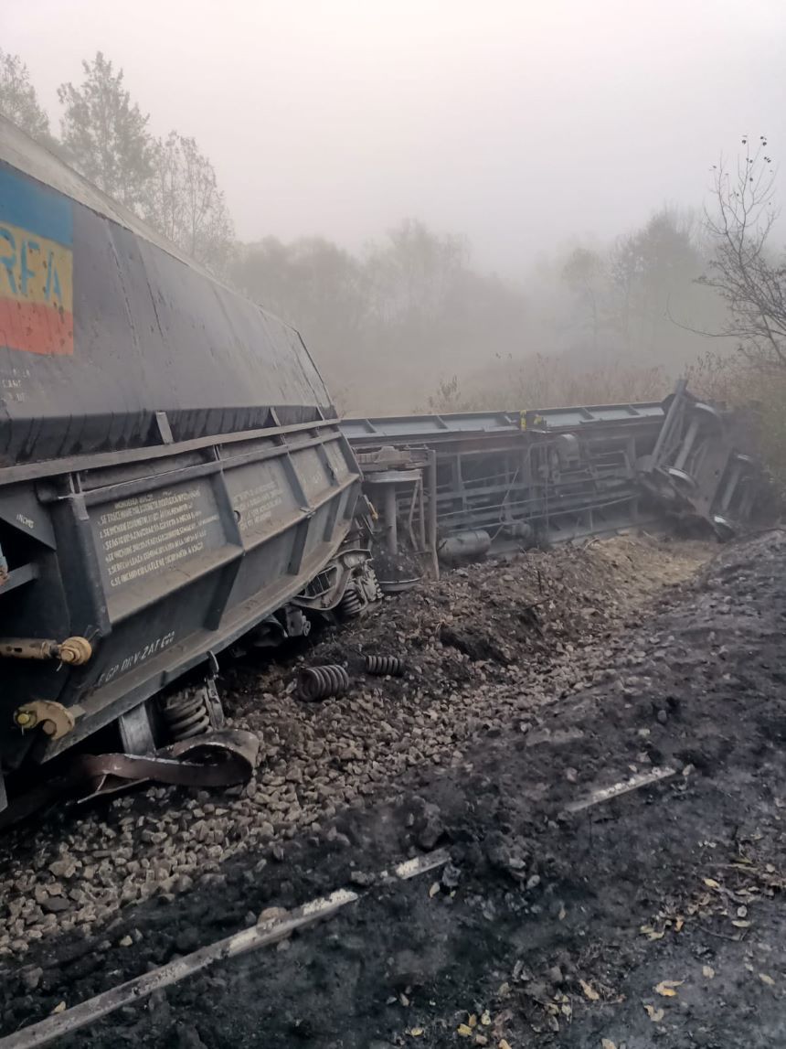 Un tren plin cu cărbune a deraiat în apropiere de Turceni
