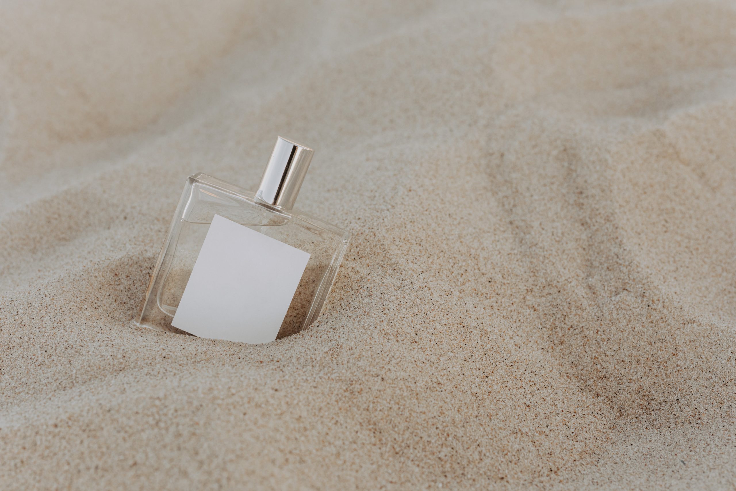 Descoperă parfumuri arăbești originale cu Fragrances Dubai la un click distanță