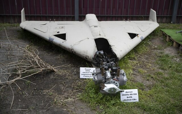O altă dronă rusească s-a prăbușit în România. Crater de 1,5 m adâncime