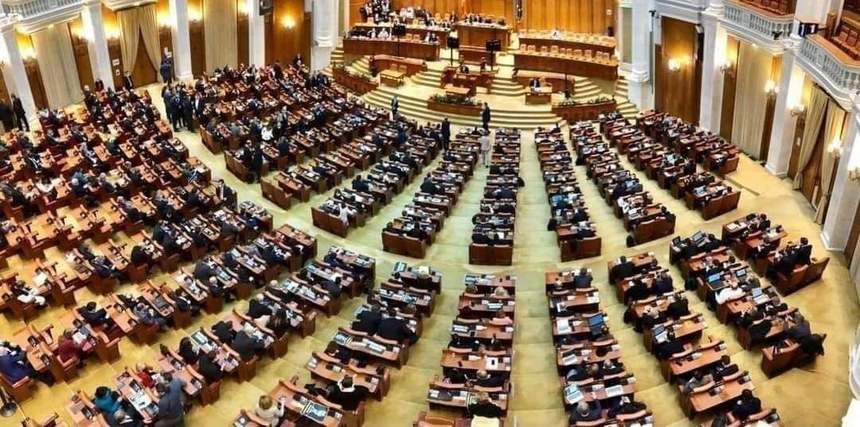 Legea bugetului de stat pe 2024 intră de luni în dezbaterea Parlamentului