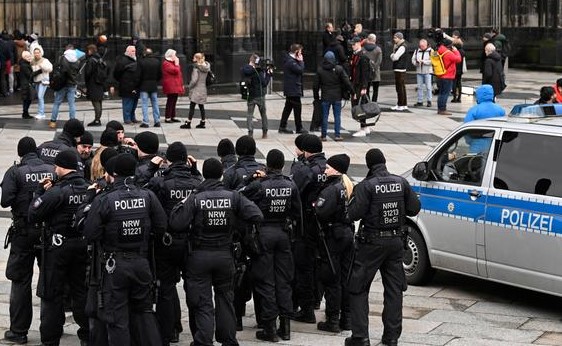 Berlinul, sub asediu. Mii de polițiști sunt scoși în stradă